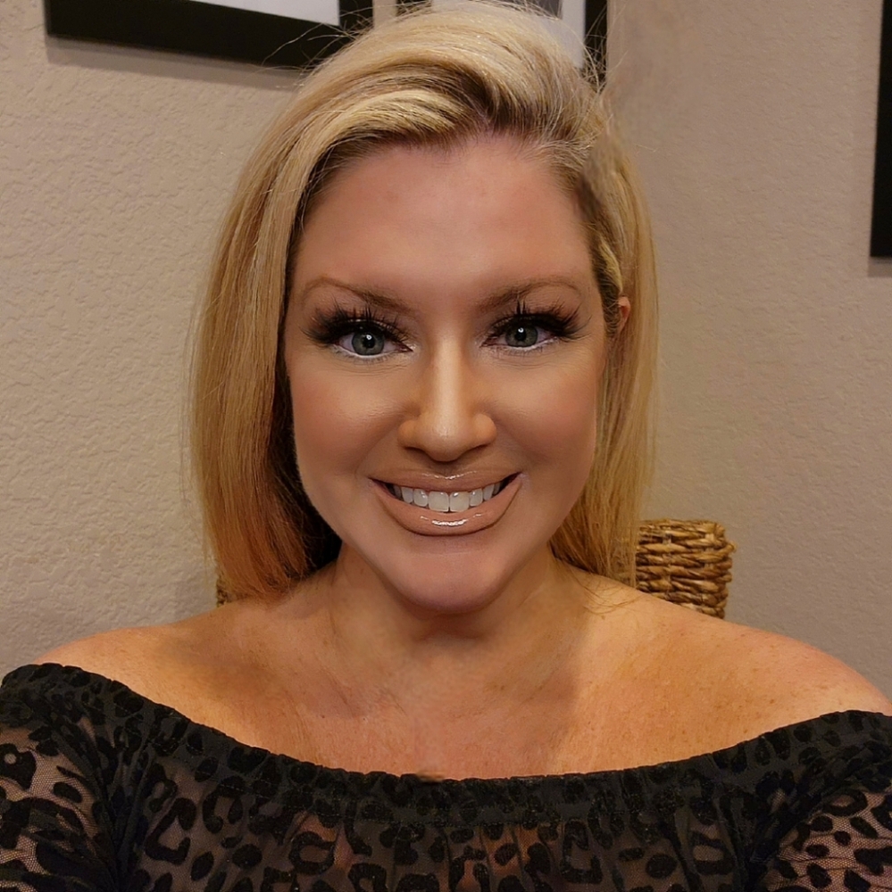 Meet your Posher, Amy